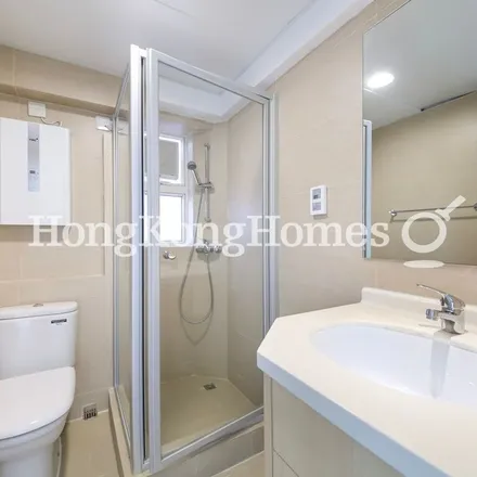 Image 7 - China, Hong Kong, Hong Kong Island, North Point, Braemar Hill Road, Block 7 - Apartment for rent