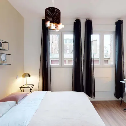 Rent this 1 bed room on 33 Rue Henri Martin in 76100 Rouen, France