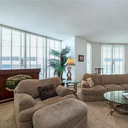 Image 1 - Turnberry Place Tower I, Elvis Presley Boulevard, Winchester, NV 89169, USA - Condo for rent