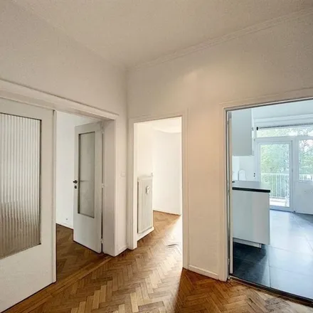 Image 3 - Square Charles-Maurice Wiser - Charles-Maurice Wiserplein 16, 1040 Etterbeek, Belgium - Apartment for rent