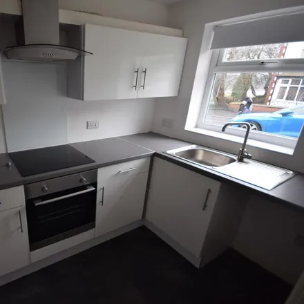 Image 2 - Ladywell Road, Tunstall, ST6 5BP, United Kingdom - Duplex for rent