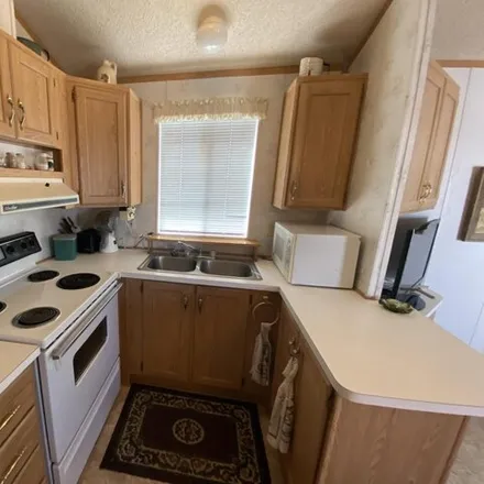 Image 2 - 575 East Ocotillo Drive, Florence, AZ 85132, USA - Apartment for sale