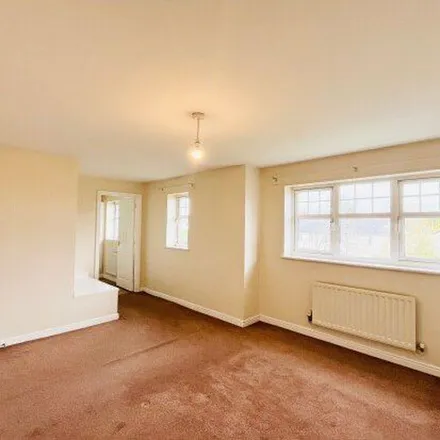 Rent this 4 bed apartment on Oxford Way in Tipton, DY4 8AL
