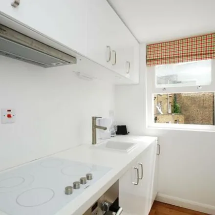 Image 3 - 2 Collingham Place, London, SW5 0TF, United Kingdom - Apartment for sale