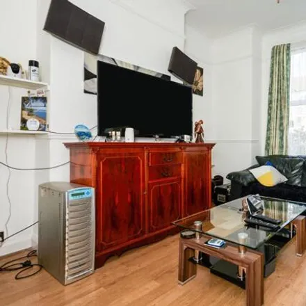 Image 6 - 43 Overcliff Road, London, SE13 7UB, United Kingdom - Apartment for sale