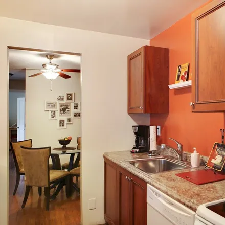 Image 4 - 17 Magnolia Drive, City of Saratoga Springs, NY 12866, USA - Apartment for rent