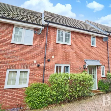 Rent this 3 bed townhouse on Clever Cloggs Day Nursery in 26 Honey Road, Takeley