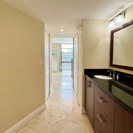 Image 3 - 20400 West Country Club Drive, Aventura, Aventura, FL 33180, USA - Apartment for rent