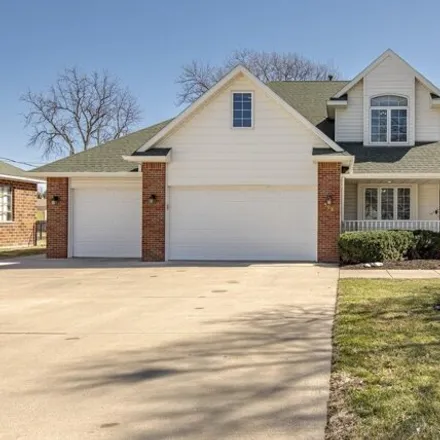 Buy this 5 bed house on 508 3rd Street in Waterloo, Douglas County