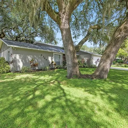 Image 2 - 2301 Forest Crest Circle, Lutz, FL 33549, USA - House for sale