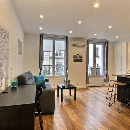 Image 3 - 26 Rue Poissonnière, 75002 Paris, France - Apartment for rent