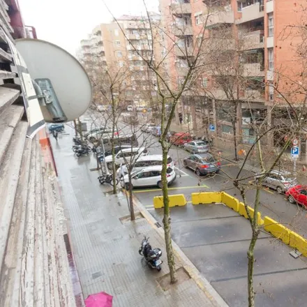 Rent this 4 bed room on Carrer de París in 43, 08001 Barcelona