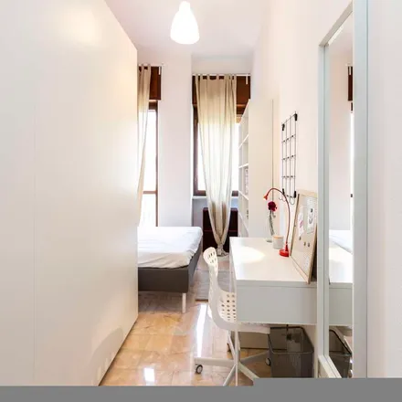 Rent this 7 bed room on Viale Beatrice d'Este in 4, 20122 Milan MI