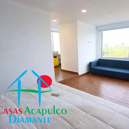 Buy this 5 bed apartment on Cerrada Costera de las Palmas in 39300 Acapulco, GRO