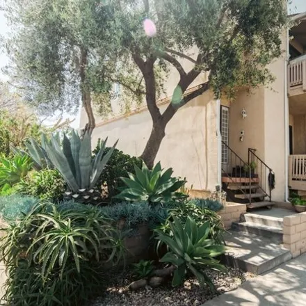Image 2 - 11652 Iowa Ave Unit 1, Los Angeles, California, 90025 - House for sale