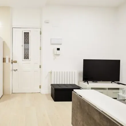 Rent this 2 bed apartment on Barrio Humedo in Avenida de Menéndez Pelayo, 28009 Madrid