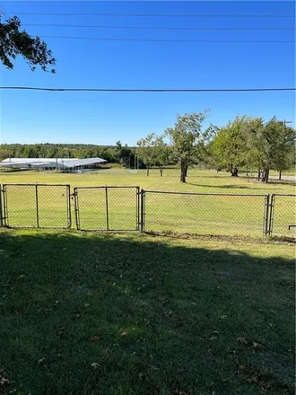 Image 9 - 501 B Avenue, Cement, Caddo County, OK 73017, USA - House for sale
