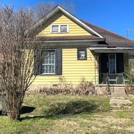 Buy this 2 bed house on 481 North 11th Street in Muskogee, OK 74401