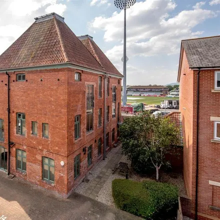Rent this 2 bed apartment on The Malthouse in Canon Street, Taunton