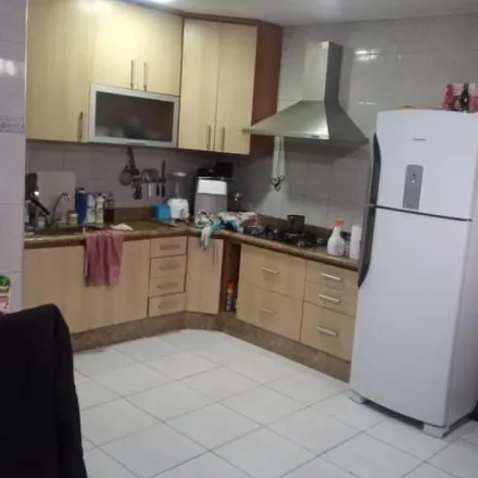 Buy this 2 bed house on Rua Carlos Tamagnini in Vila Nossa Senhora das Vitórias, Mauá - SP