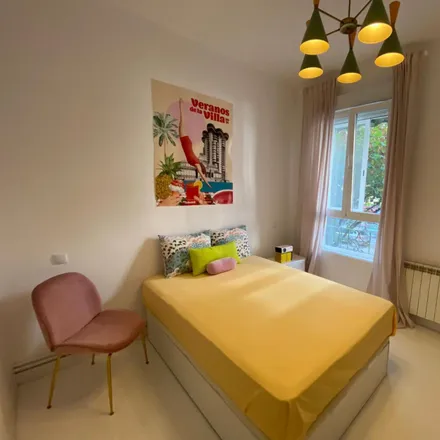 Rent this 3 bed apartment on Madrid in Calle de Antonio Leyva, 13