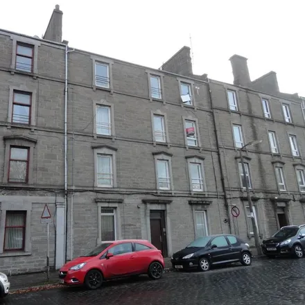 Rent this 1 bed apartment on Stirling Street in Dundee, DD3 6PH