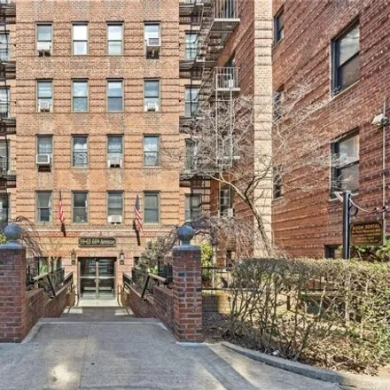 Buy this studio apartment on 99-63 66th Avenue in New York, NY 11374