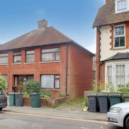 Rent this 1 bed apartment on Lower Queens Road in Ashford, TN24 8HE