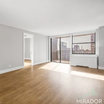 Image 1 - New York Tower, 330 East 39th Street, New York, NY 10016, USA - House for rent
