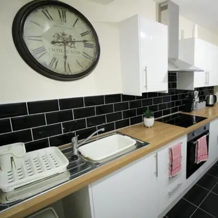 Rent this 5 bed townhouse on Woodlands Road in Woodlands, DN6 7LB