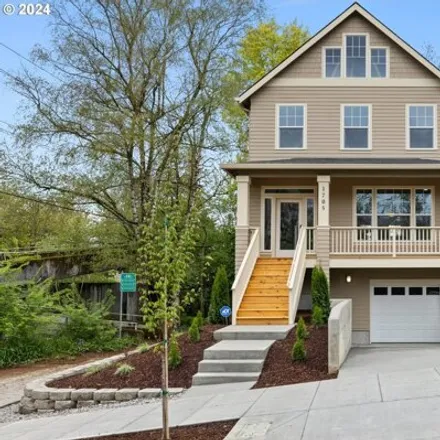Buy this 5 bed house on North Concord Avenue Bridge in Portland, OR 97227