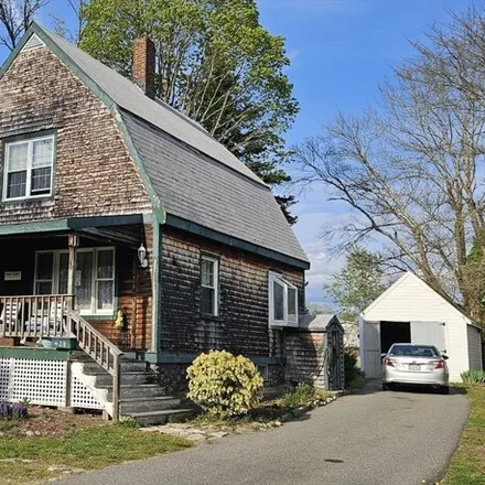 Buy this 3 bed house on 428 Salem Street in Rockland, MA 02371