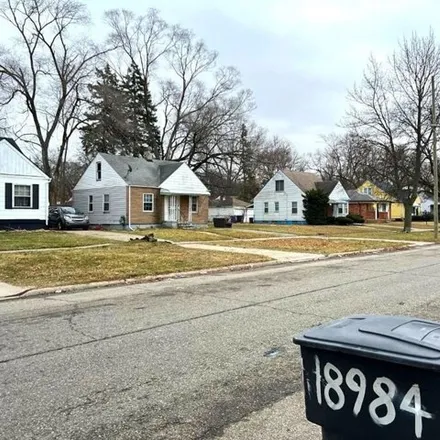Image 9 - 18827 Huntington Road, Detroit, MI 48219, USA - House for sale