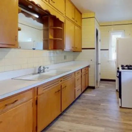 Rent this 2 bed apartment on 209 East Melbourne Avenue in Jackson Corners, Peoria