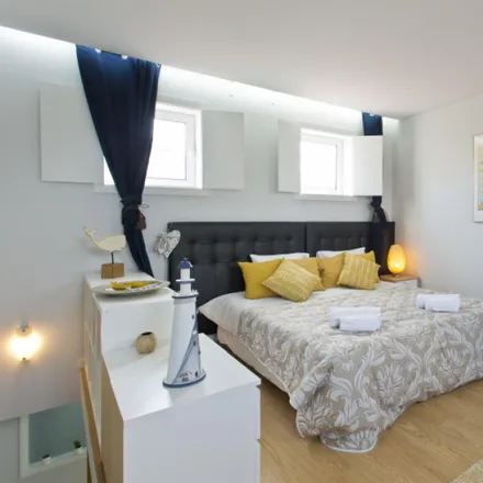 Rent this 1 bed apartment on Rua da Torrinha 7 in 11, 13