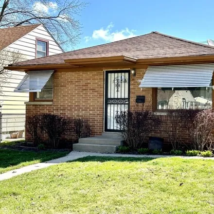 Buy this 2 bed house on 4676 North 69th Street in Milwaukee, WI 53218