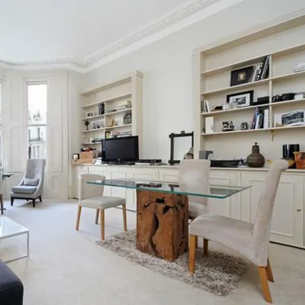 Rent this 2 bed room on 10 Southwell Gardens in London, SW7 4RH