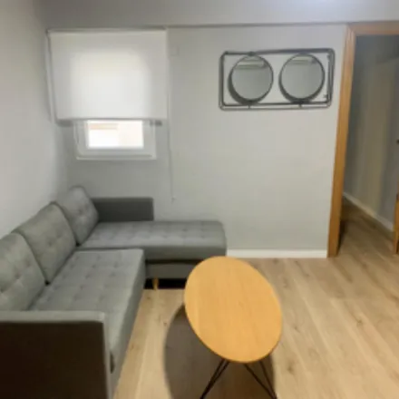Rent this 2 bed apartment on Comissaria de Policia Nacional de Russafa in Carrer dels Sapadors, 52