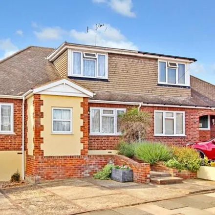 Buy this 3 bed duplex on Orchard Grove in Southend-on-Sea, SS9 5TP