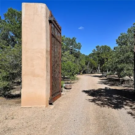 Image 2 - Brownell-Howland Road, Santa Fe, NM 87501, USA - House for sale