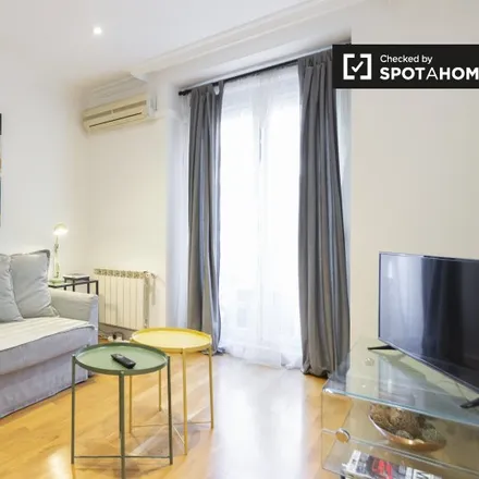 Rent this 2 bed apartment on Madrid in Calle de la Galería de Robles, 6