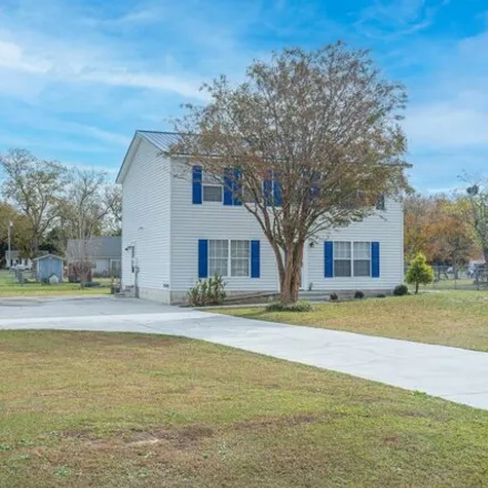 Image 2 - 126 Green Tree Lane, Carteret County, NC 28570, USA - House for sale