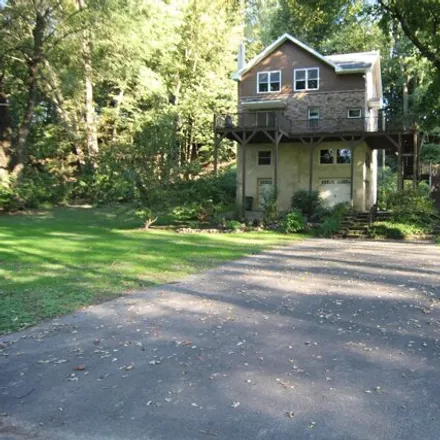 Buy this 2 bed house on 2904 River Road in Harmony Township, Warren County