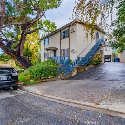 Rent this 2 bed apartment on 2197 La Canada Crest Drive in La Cañada Flintridge, CA 91011