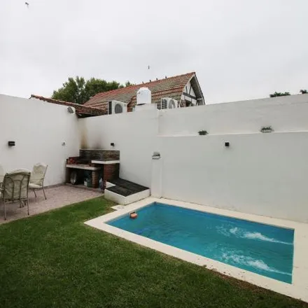 Buy this 4 bed house on Chacabuco 3063 in Olivos, Vicente López