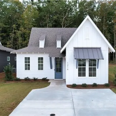 Buy this 3 bed house on North College Street in Auburn, AL