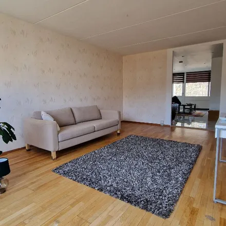 Rent this 2 bed apartment on Vidargatan in 195 57 Ekilla, Sweden