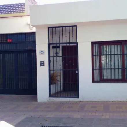 Buy this 5 bed house on Roque Sáenz Peña 1749 in Zona Centro Godoy Cruz, 5501 Distrito Ciudad de Godoy Cruz