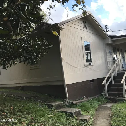Buy this 2 bed house on 151 Ann Street in Pineville, KY 40977