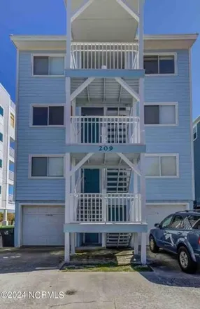 Buy this 1 bed condo on 285 Carolina Beach Avenue South in Carolina Beach, NC 28428